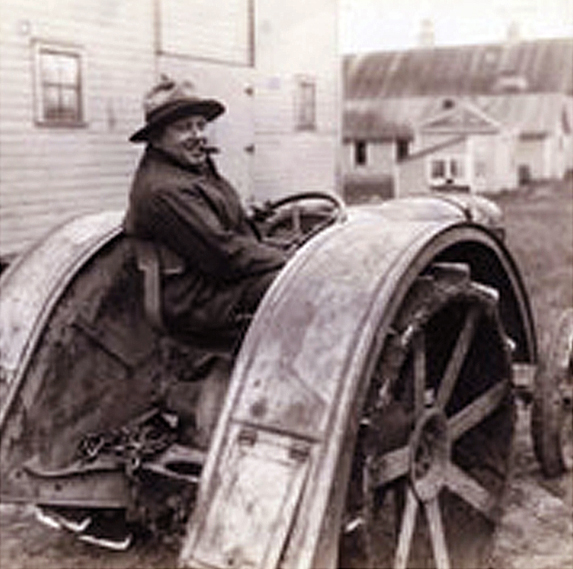 Frank Donaldsob és az első száraz levegőszűrős traktor